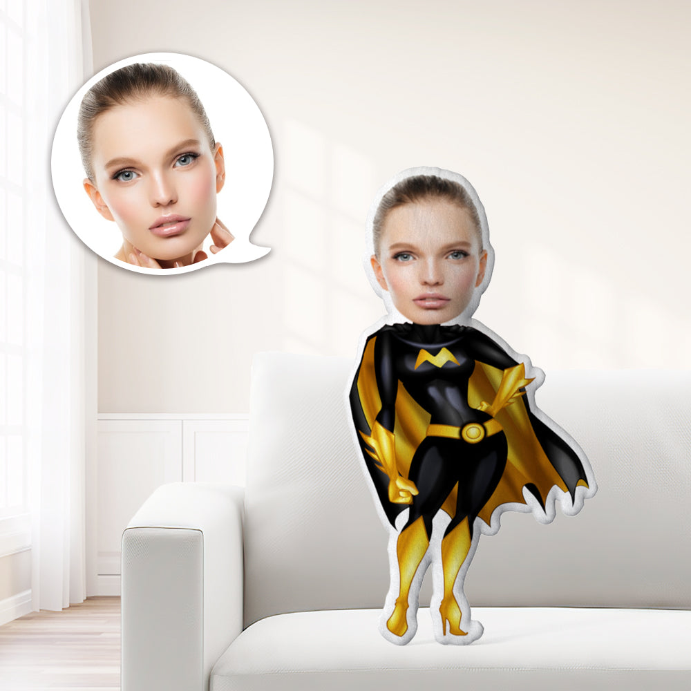 Personalisiertes Gesicht Körperkissen Personalisiertes Mein Gesicht Fotokissen Personalisiertes Batwoman In A Cape Dekokissen - MyFaceBoxerDE