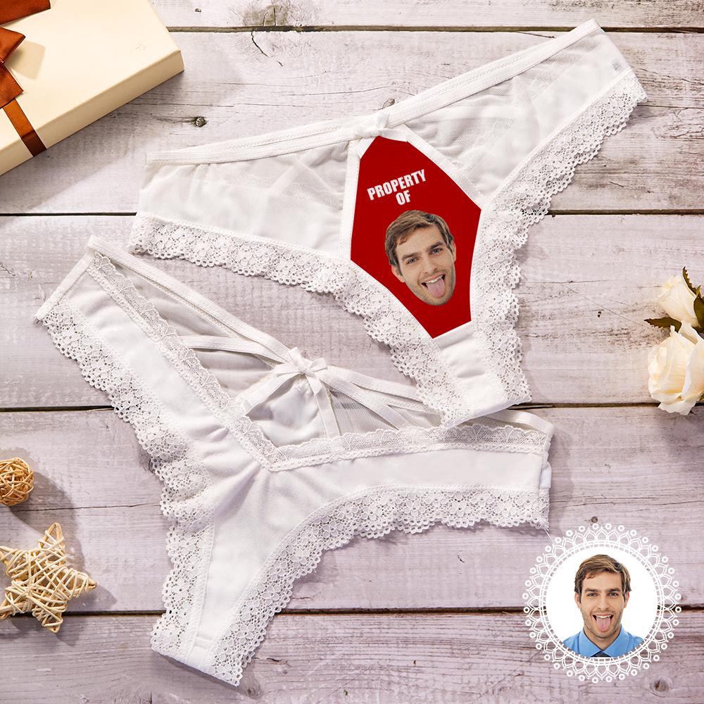 Kundenspezifischer Spitzen-Tanga Sexy White Lace Panties Funny Gift With Boyfriend Face - Property Of - MyFaceBoxerDE
